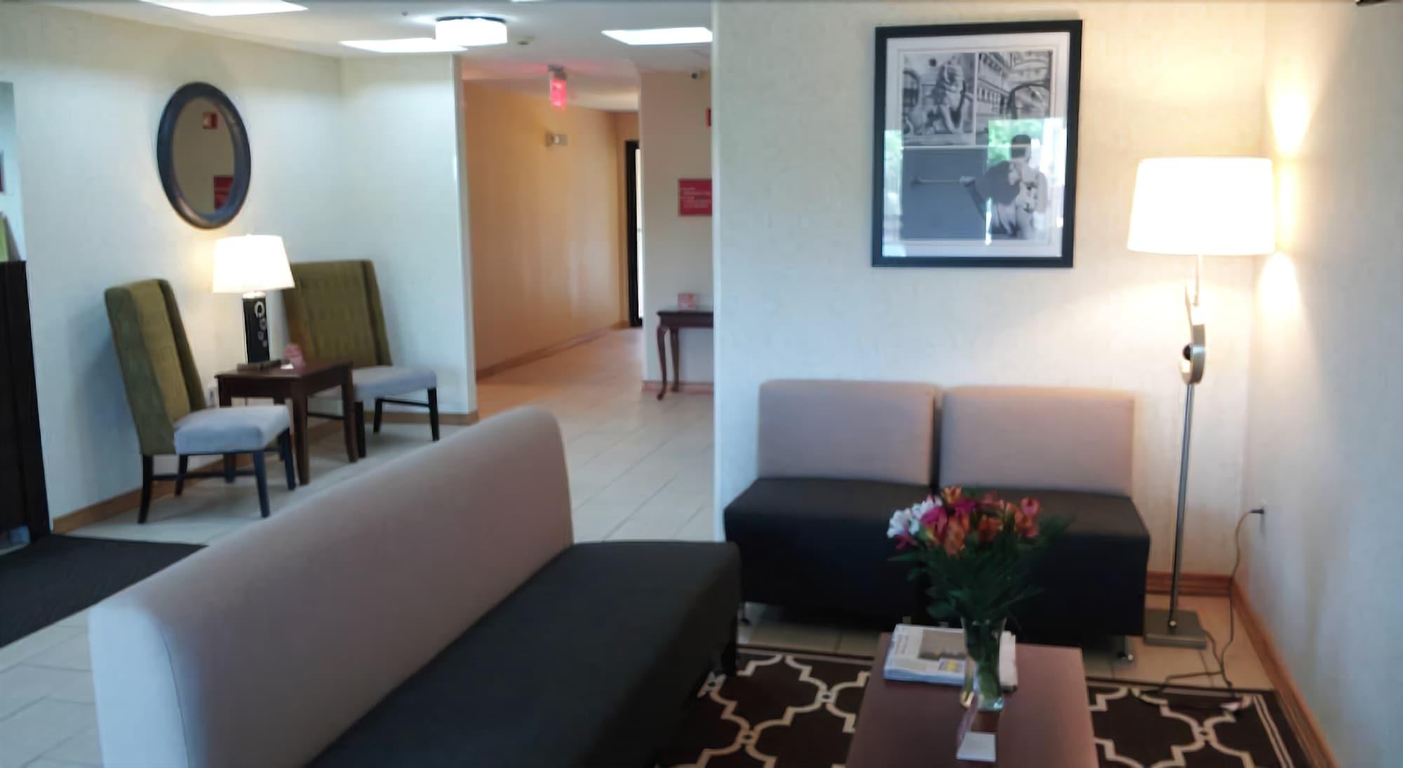 Days By Wyndham Benjamin Franklin Highway Hotel 2*
